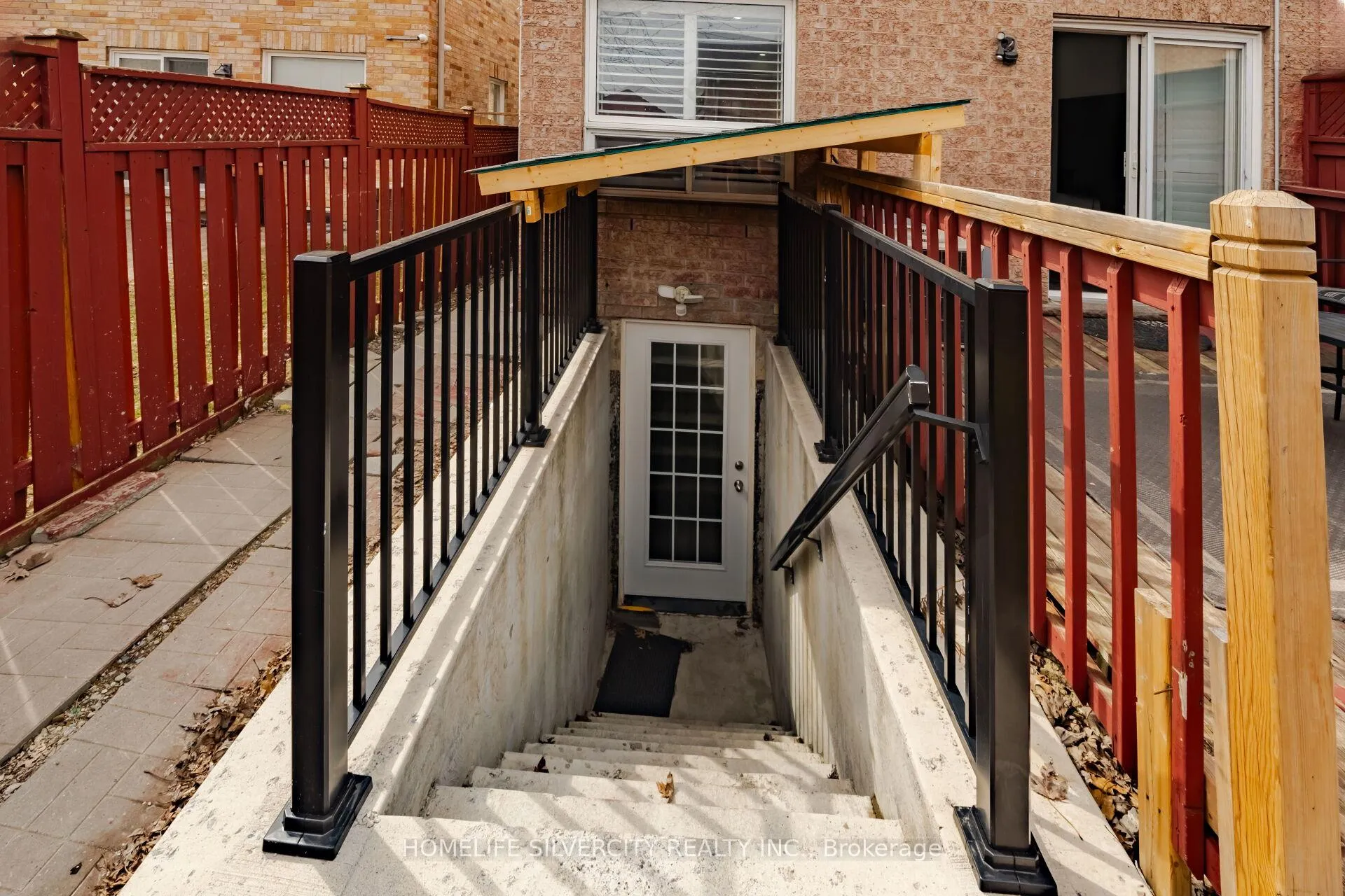 Photo 45 of 67 Sweet Clover Crescent, Brampton, Sandringham-Wellington — HOMEH
