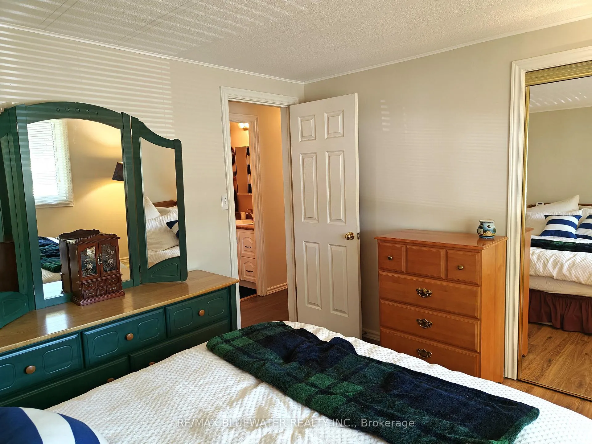 Photo 15 of 206 Biltmore Drive, South Huron, Stephen — HOMEH