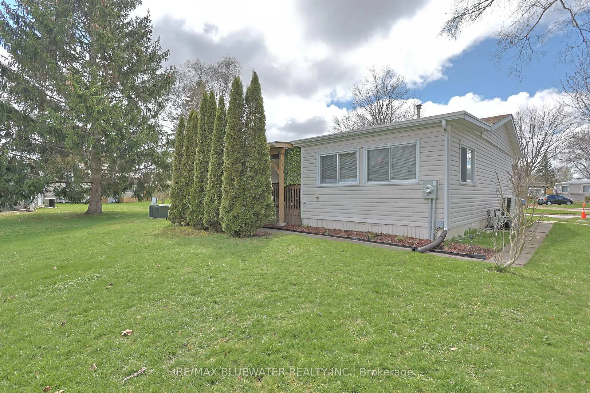 Photo 27 of 206 Biltmore Drive, South Huron, Stephen — HOMEH