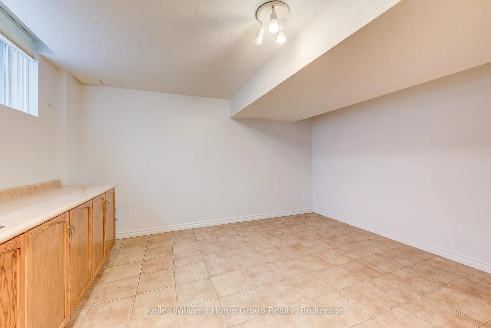 Photo 37 of 8 Price Street, Guelph, Victoria North — HOMEH