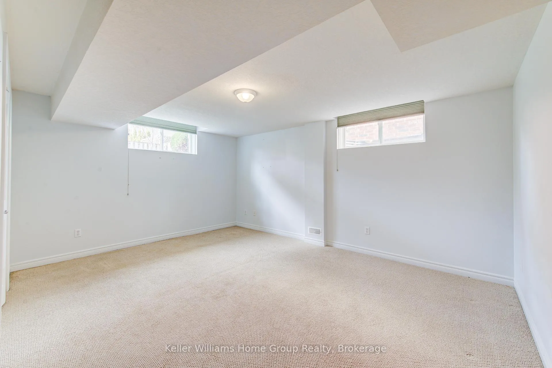 Photo 38 of 8 Price Street, Guelph, Victoria North — HOMEH