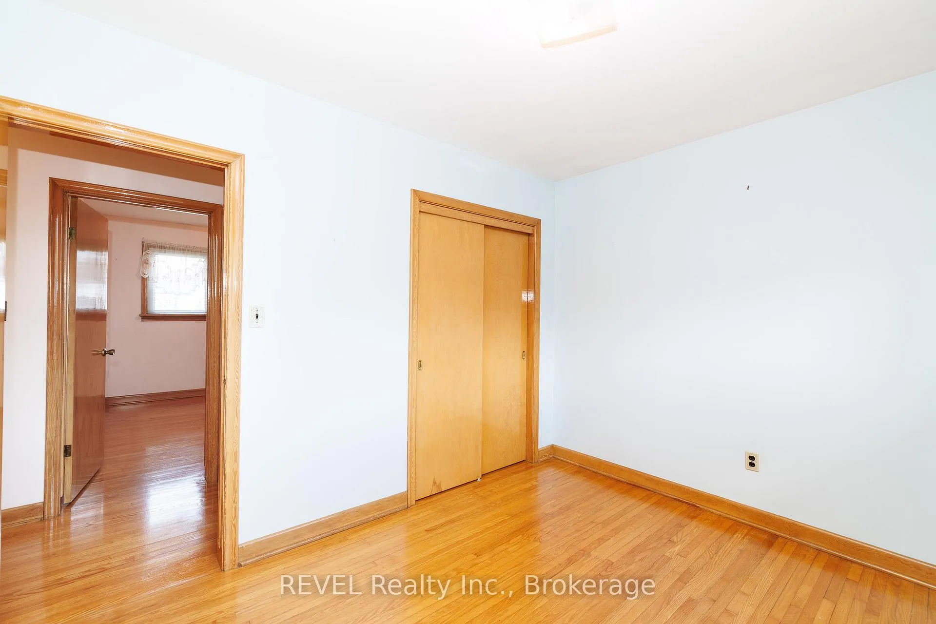 Photo 13 of 394 Grantham Avenue, St. Catharines, Carlton/Bunting — HOMEH