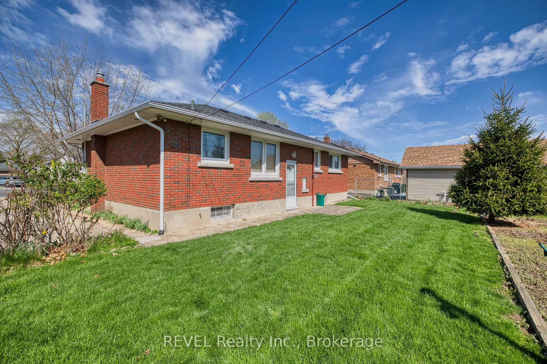Photo 21 of 394 Grantham Avenue, St. Catharines, Carlton/Bunting — HOMEH