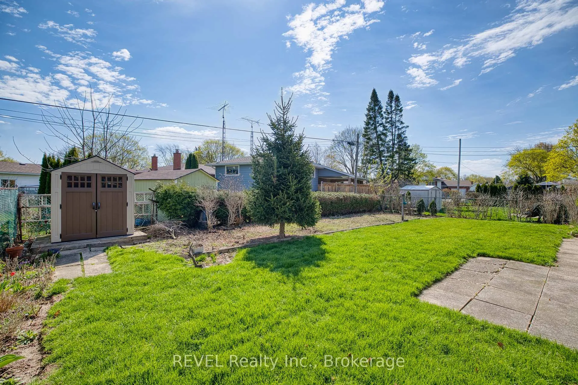 Photo 24 of 394 Grantham Avenue, St. Catharines, Carlton/Bunting — HOMEH