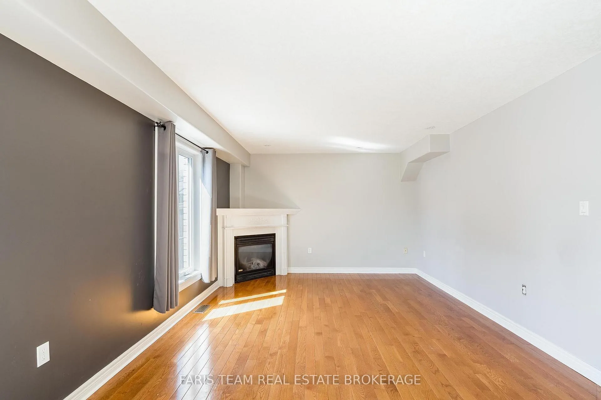 Photo 16 of 18 Balmoral Place, Barrie, Innis-Shore — HOMEH