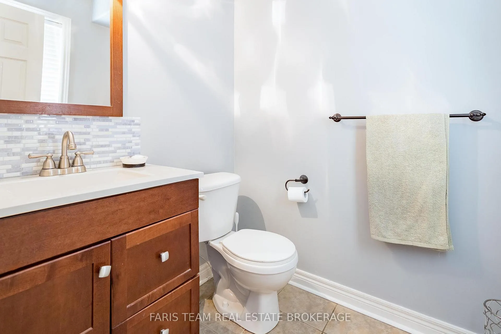 Photo 18 of 18 Balmoral Place, Barrie, Innis-Shore — HOMEH