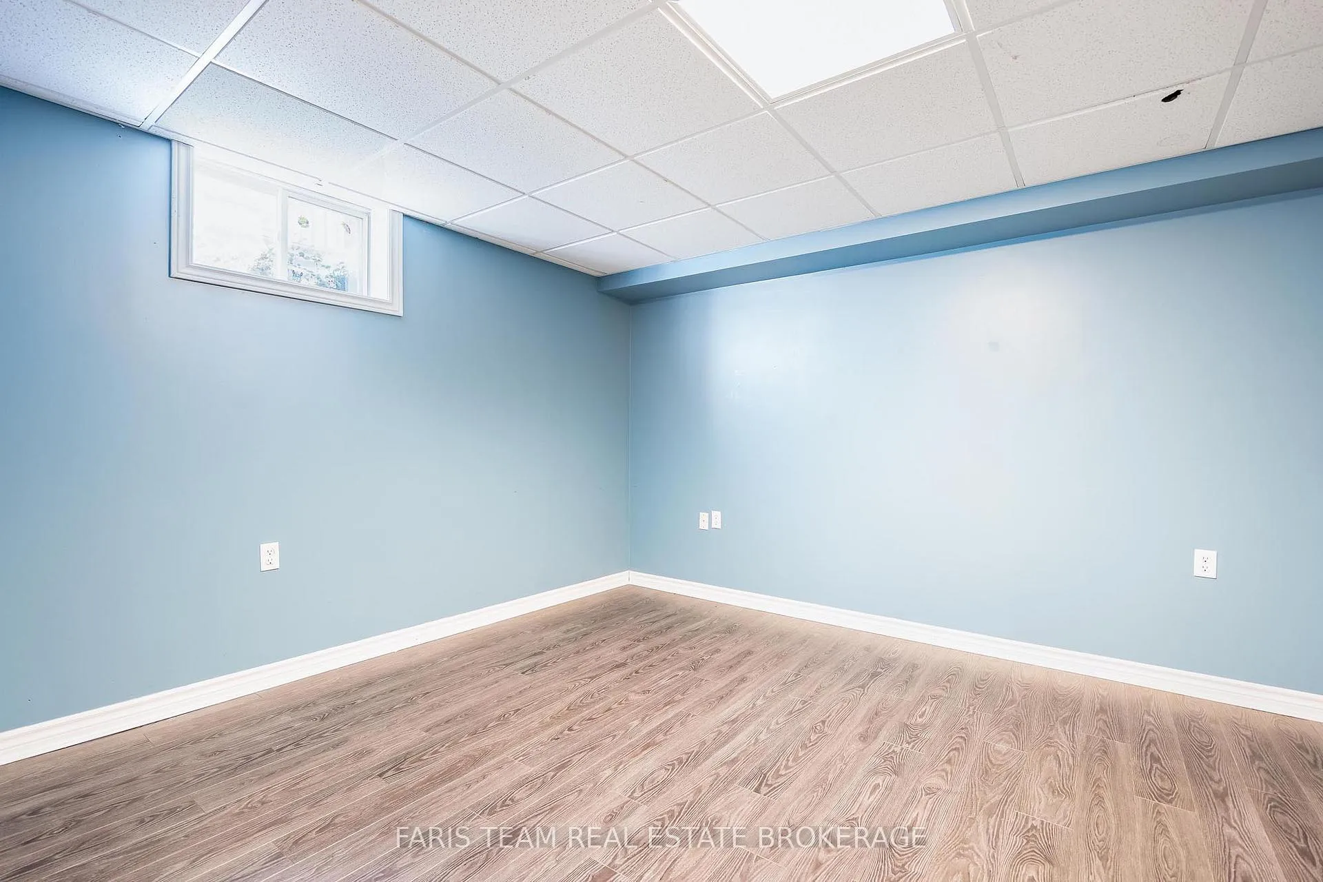 Photo 33 of 18 Balmoral Place, Barrie, Innis-Shore — HOMEH