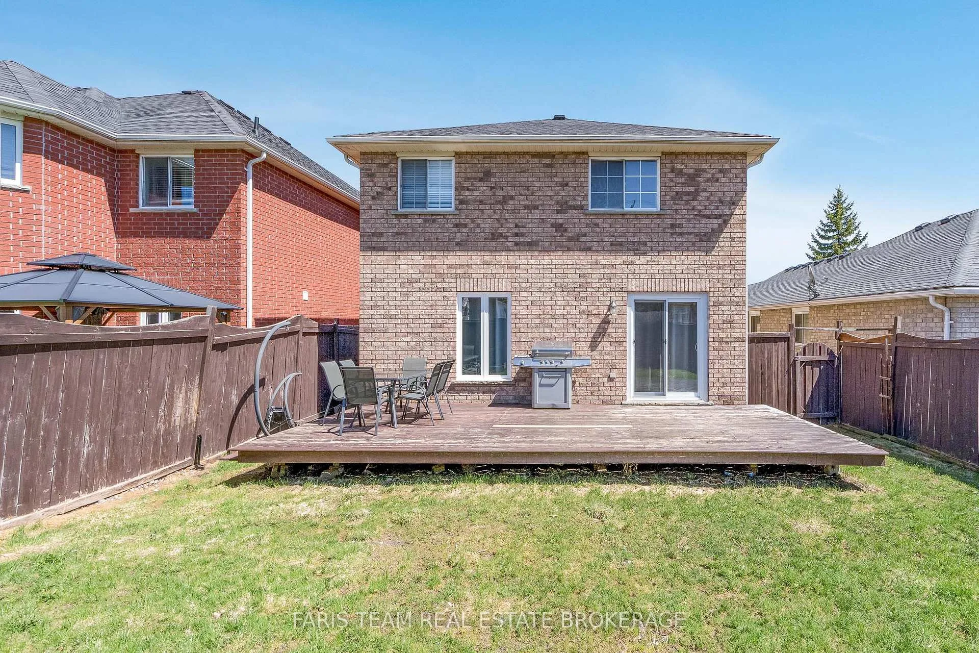 Photo 39 of 18 Balmoral Place, Barrie, Innis-Shore — HOMEH