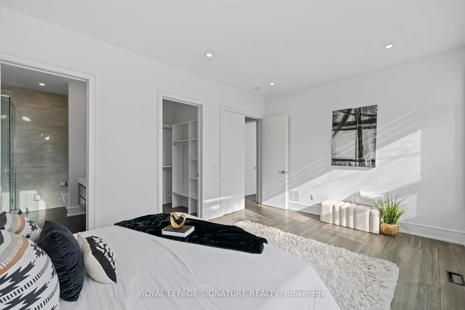 Photo 19 of 290 North Shore Boulevard E, Burlington, LaSalle — HOMEH