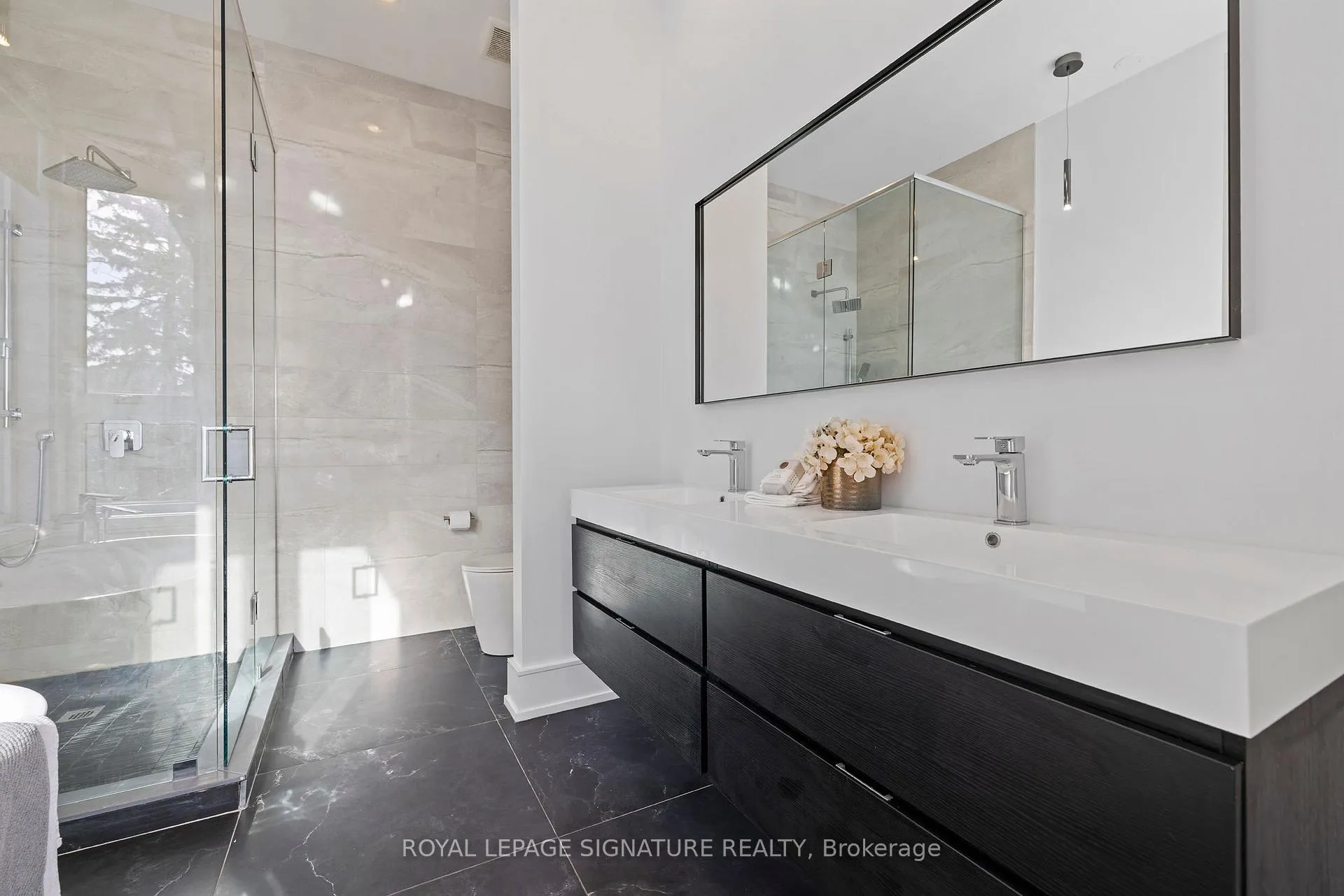 Photo 20 of 290 North Shore Boulevard E, Burlington, LaSalle — HOMEH
