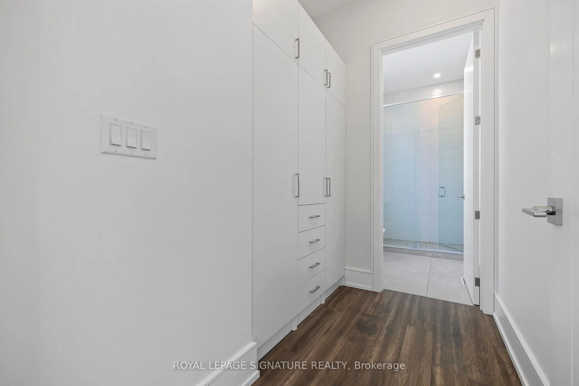 Photo 23 of 290 North Shore Boulevard E, Burlington, LaSalle — HOMEH