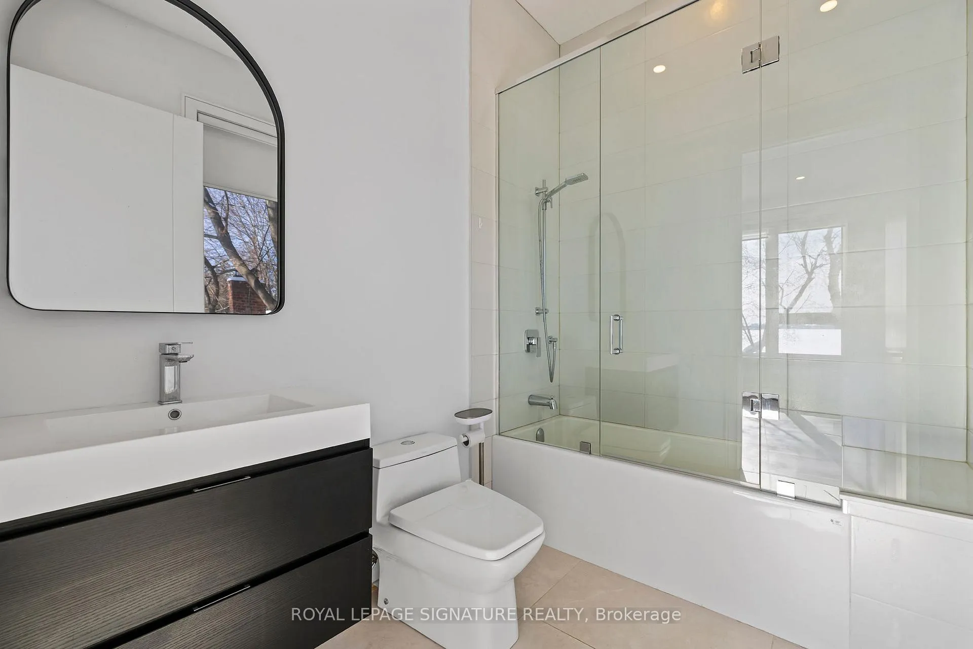 Photo 27 of 290 North Shore Boulevard E, Burlington, LaSalle — HOMEH