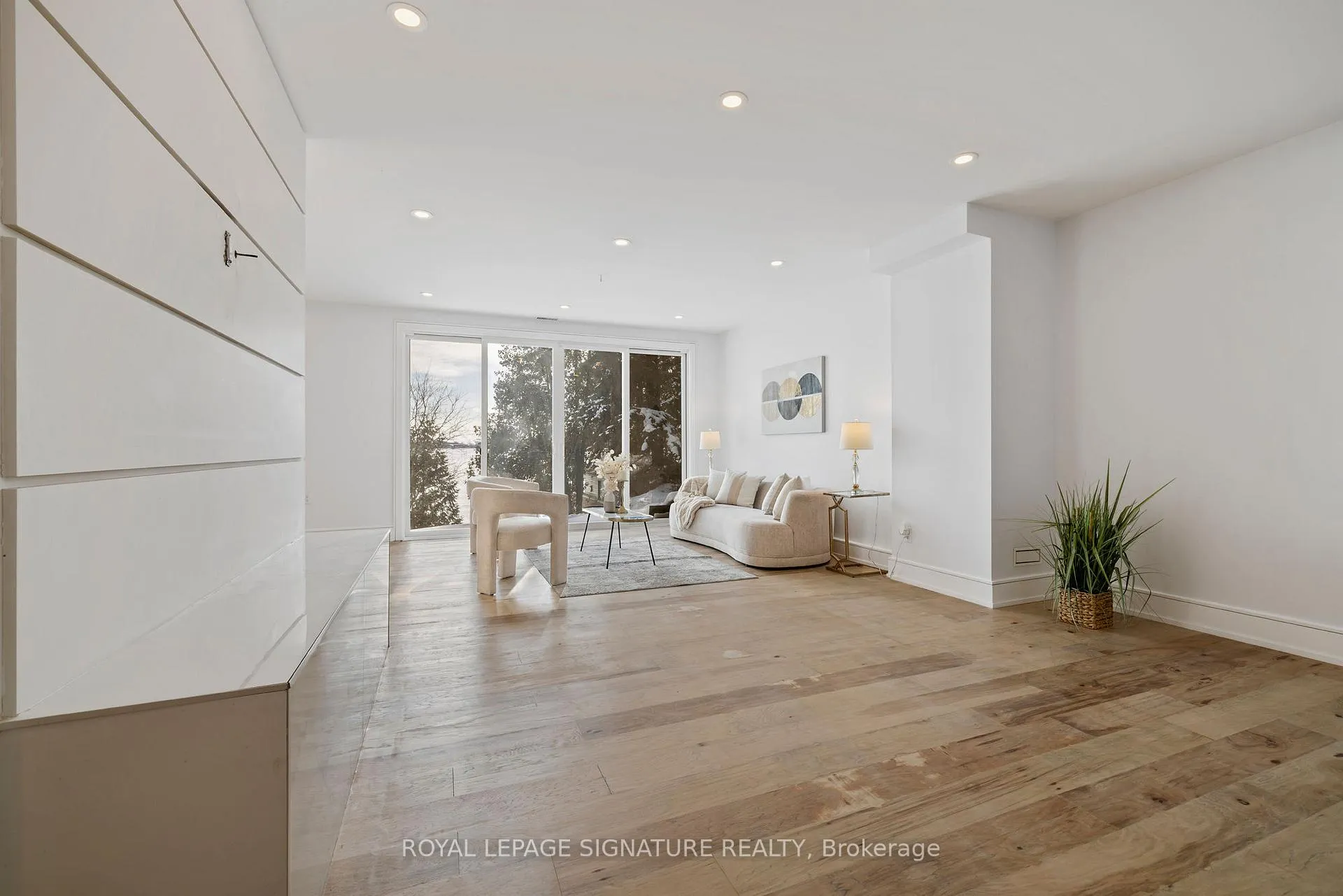 Photo 30 of 290 North Shore Boulevard E, Burlington, LaSalle — HOMEH