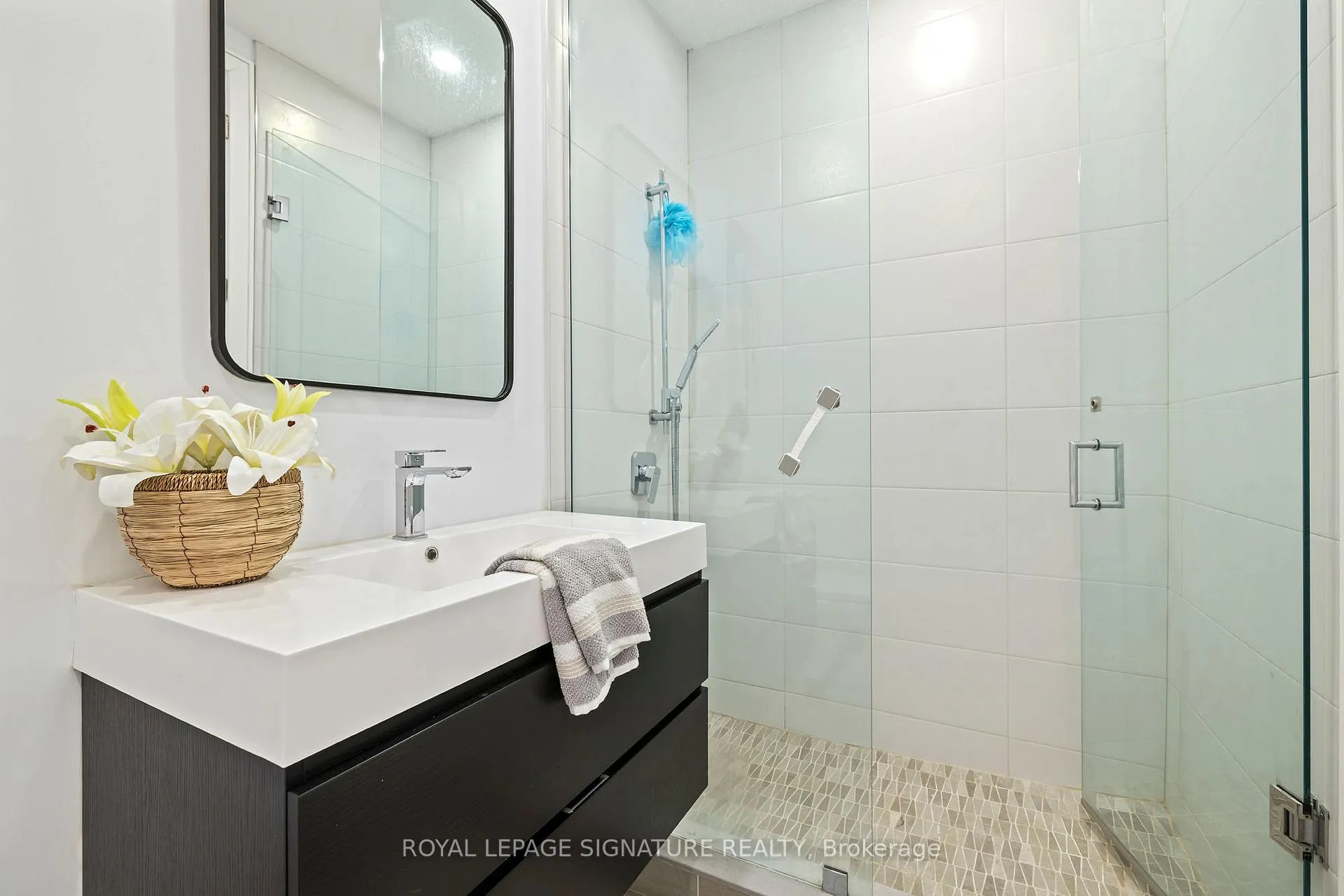 Photo 34 of 290 North Shore Boulevard E, Burlington, LaSalle — HOMEH