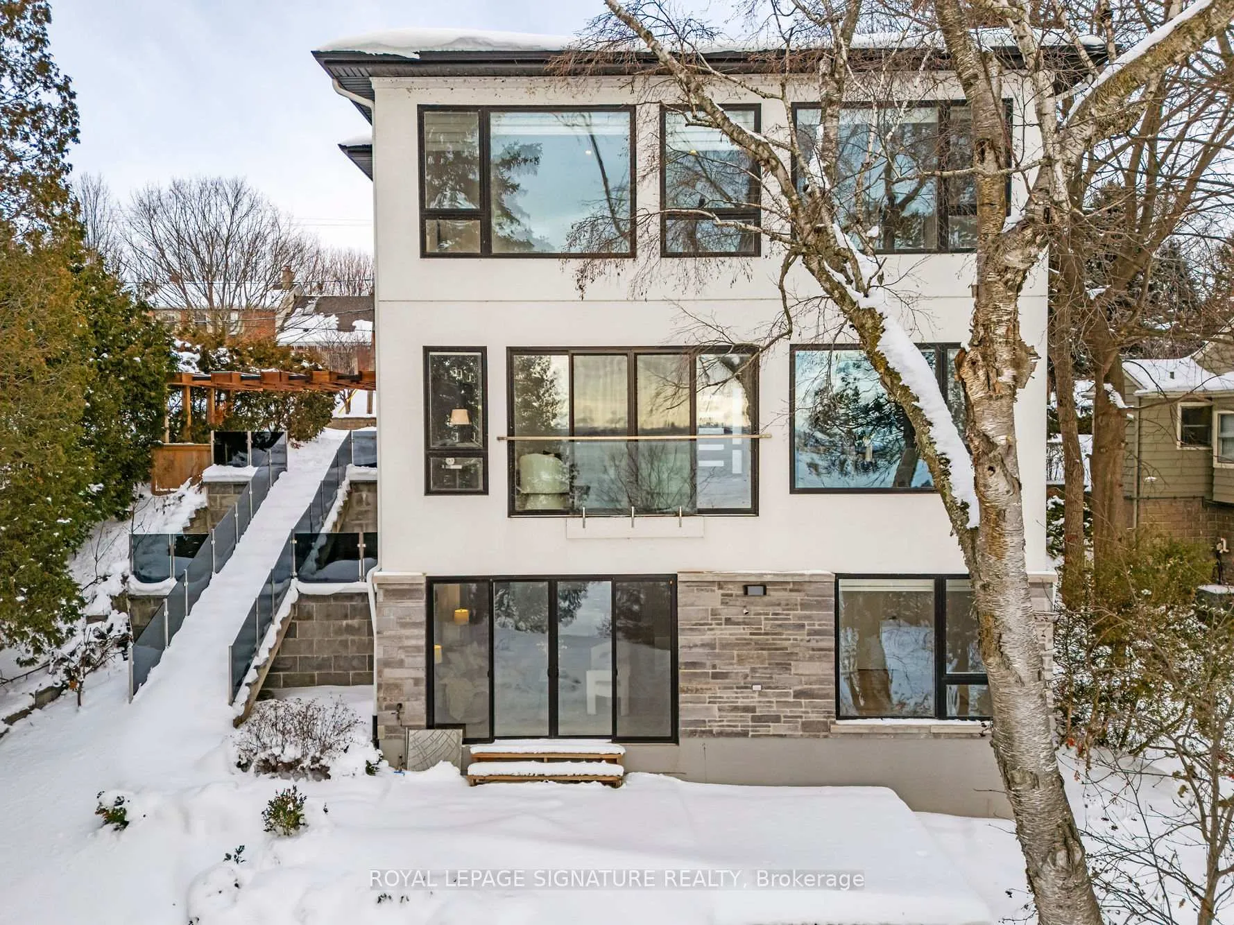 Photo 39 of 290 North Shore Boulevard E, Burlington, LaSalle — HOMEH