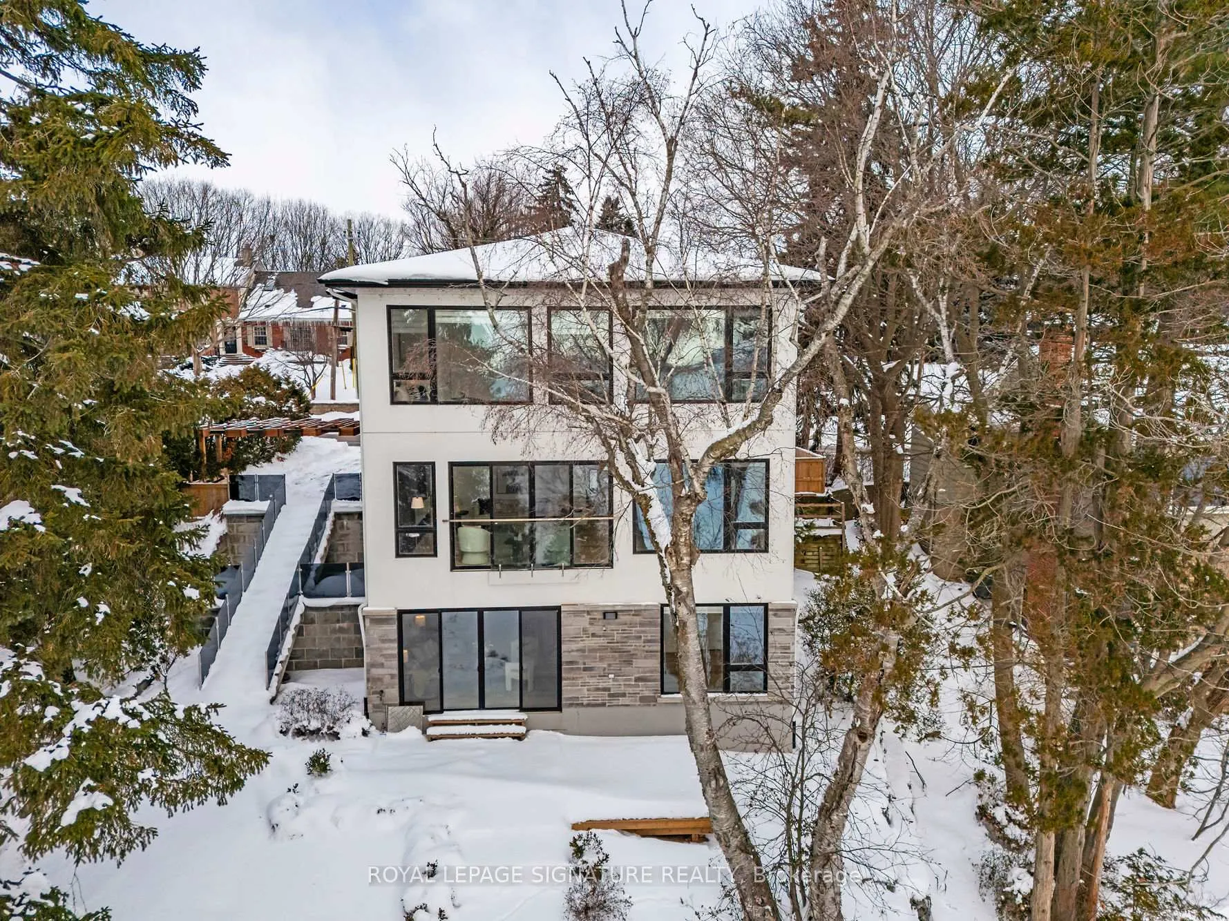 Photo 40 of 290 North Shore Boulevard E, Burlington, LaSalle — HOMEH