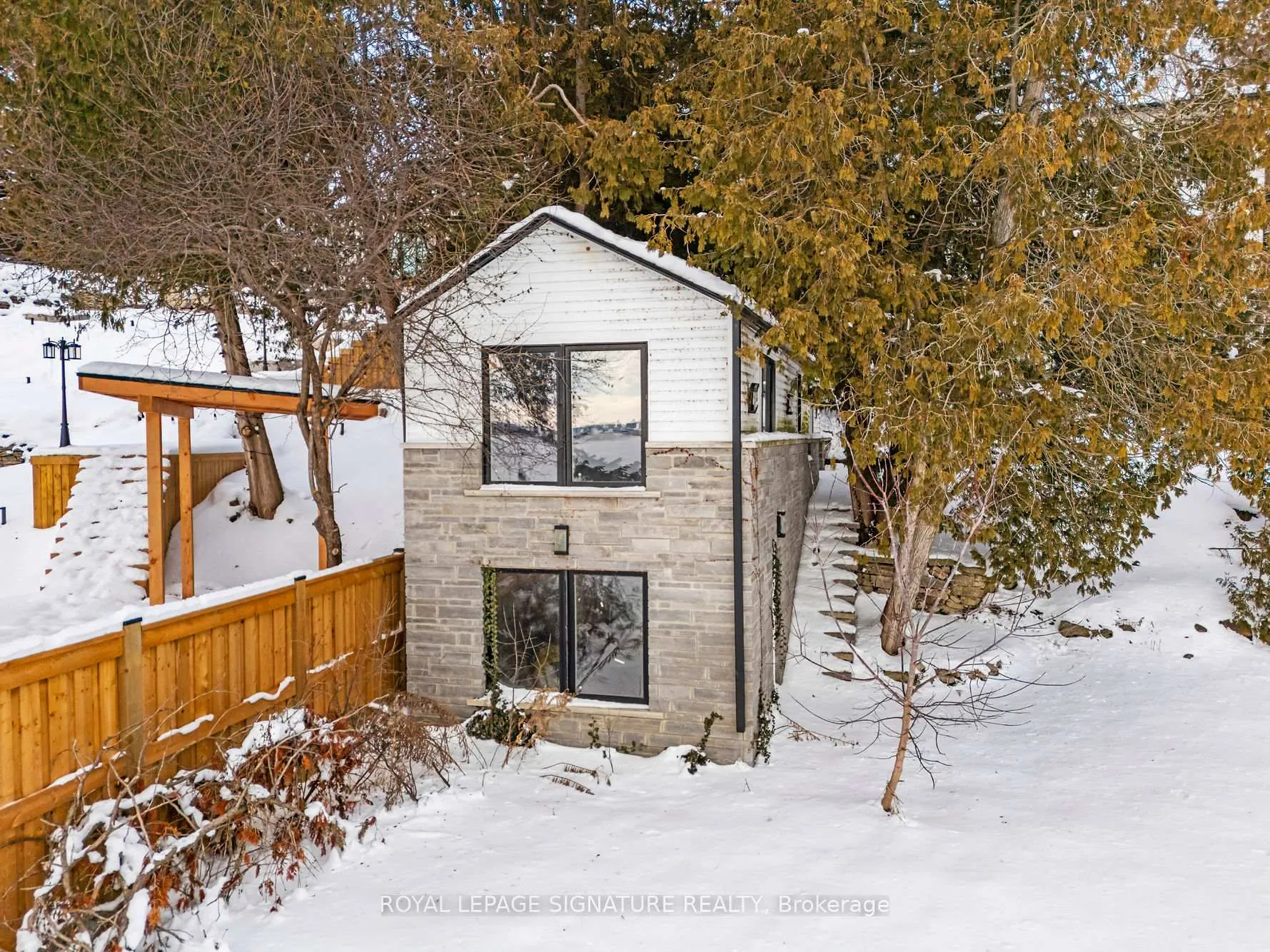 Photo 41 of 290 North Shore Boulevard E, Burlington, LaSalle — HOMEH