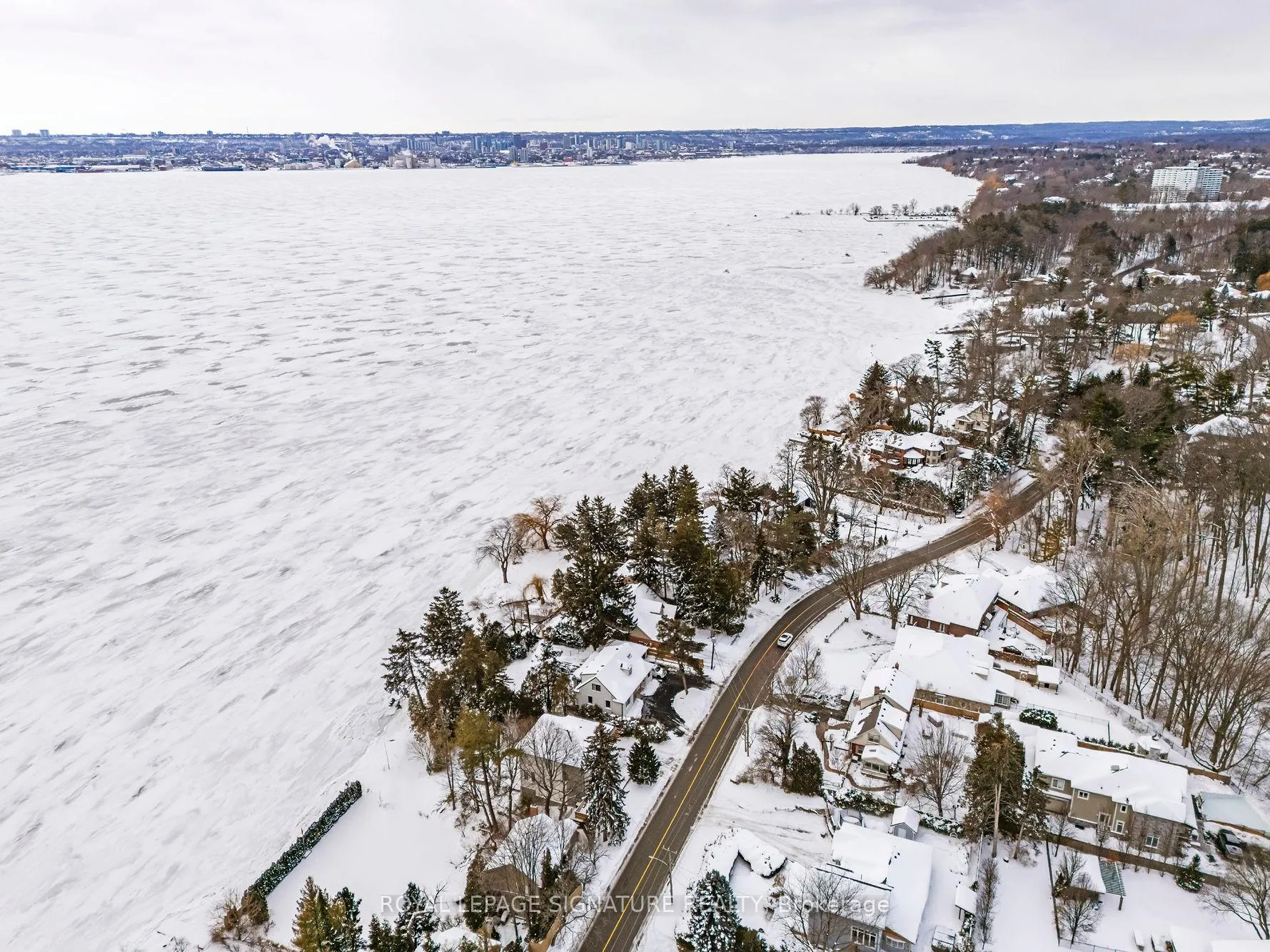 Photo 46 of 290 North Shore Boulevard E, Burlington, LaSalle — HOMEH