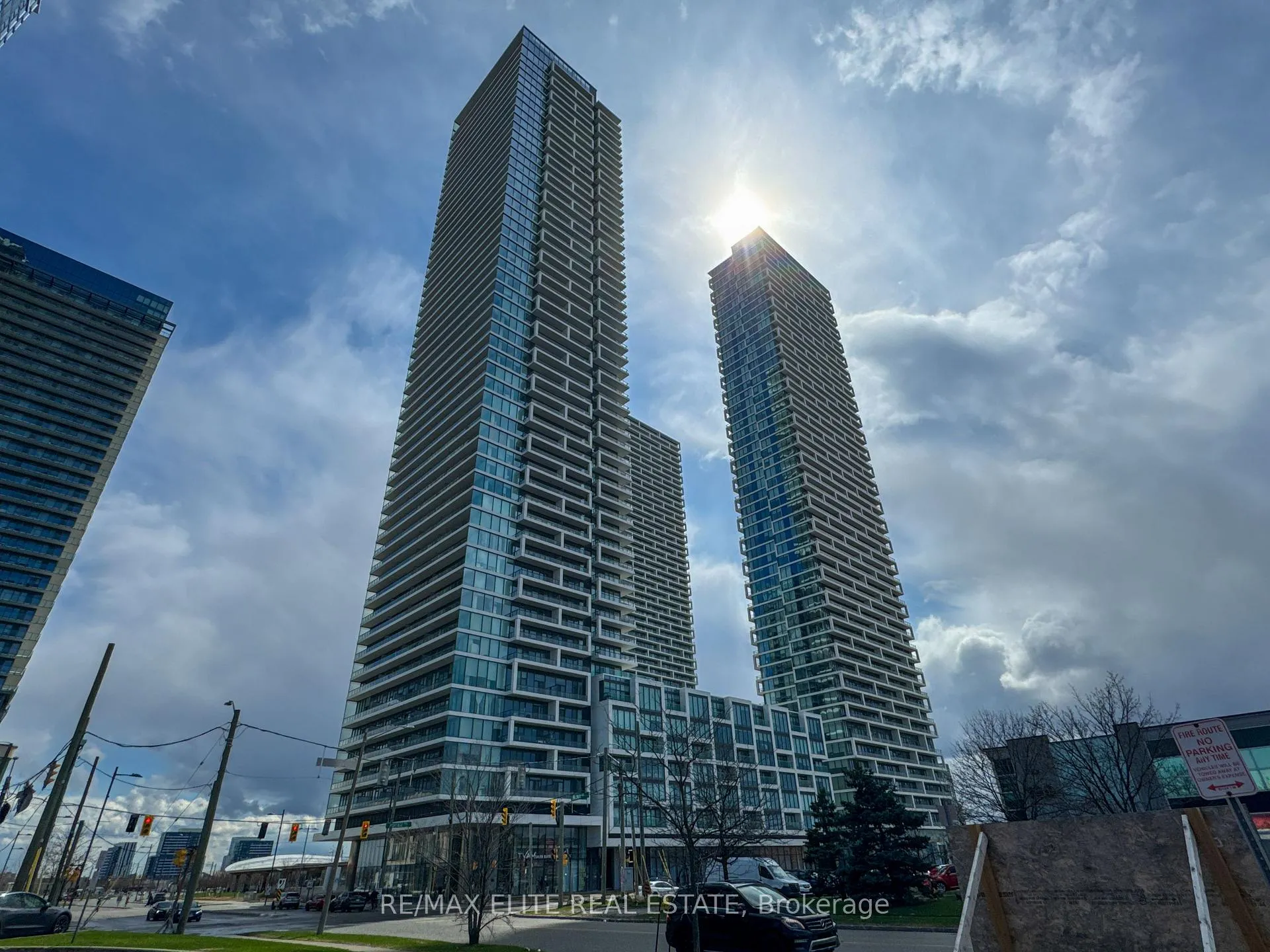 Photo 2 of Unit 4311, 950 Portage Parkway, Vaughan, Vaughan Corporate Centre — HOMEH