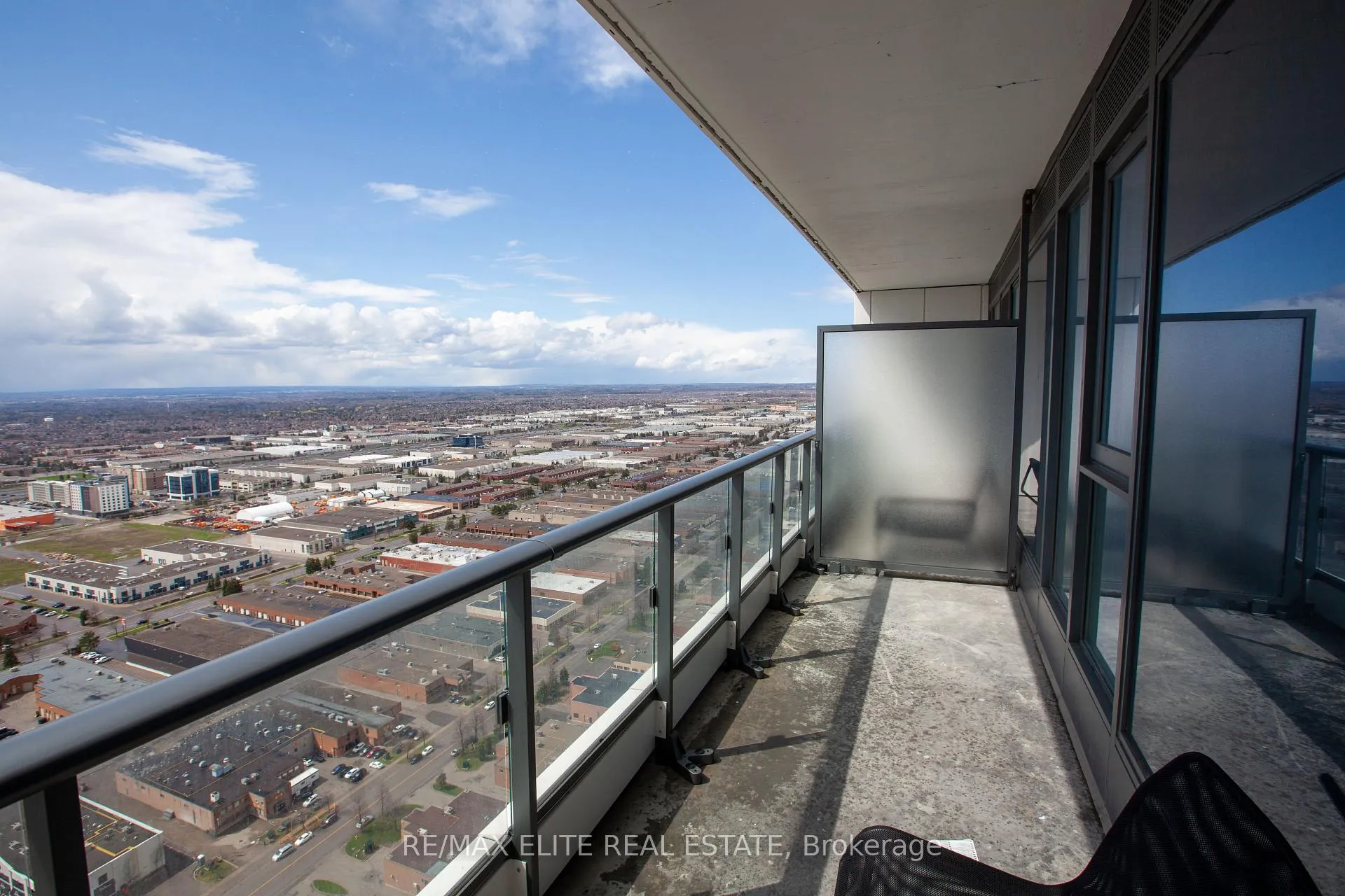 Photo 9 of Unit 4311, 950 Portage Parkway, Vaughan, Vaughan Corporate Centre — HOMEH