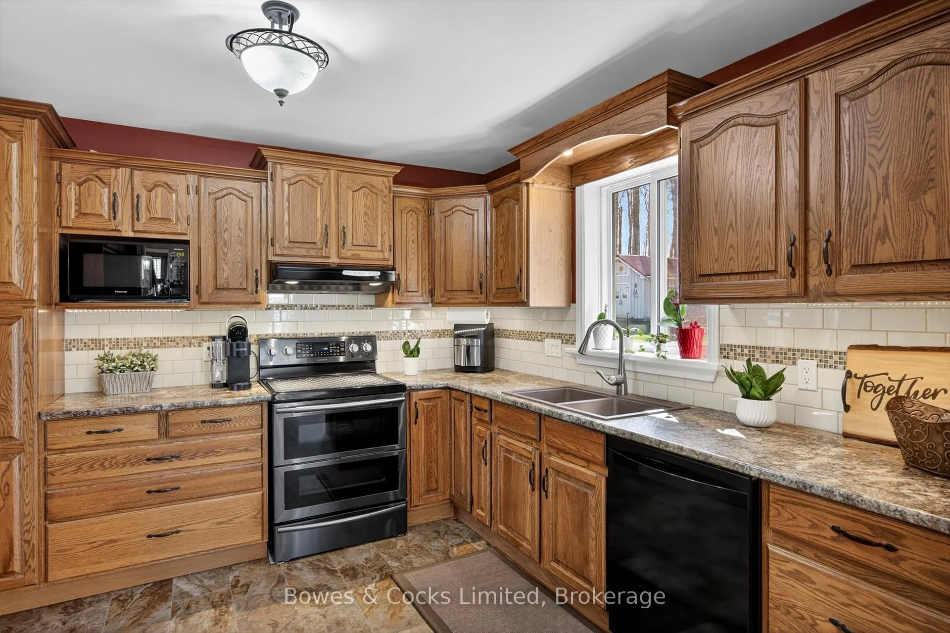 Photo 12 of 1011 Stewart Line, Cavan Monaghan, Cavan Twp — HOMEH