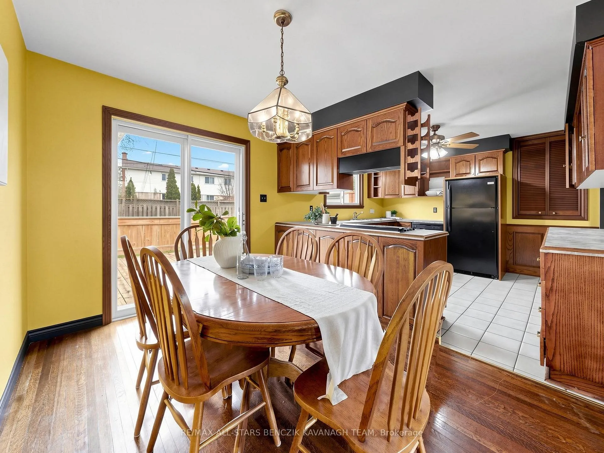 Photo 9 of 875 Chapleau Drive, Pickering, Bay Ridges — HOMEH
