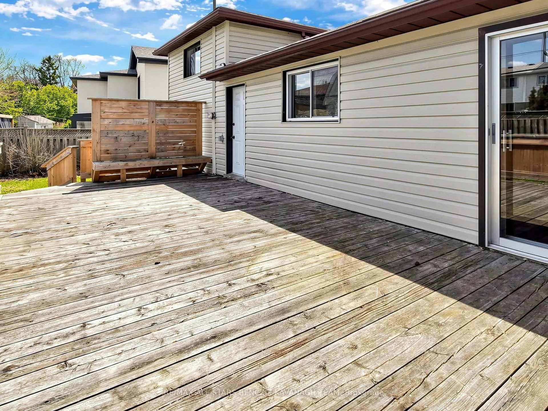 Photo 19 of 875 Chapleau Drive, Pickering, Bay Ridges — HOMEH