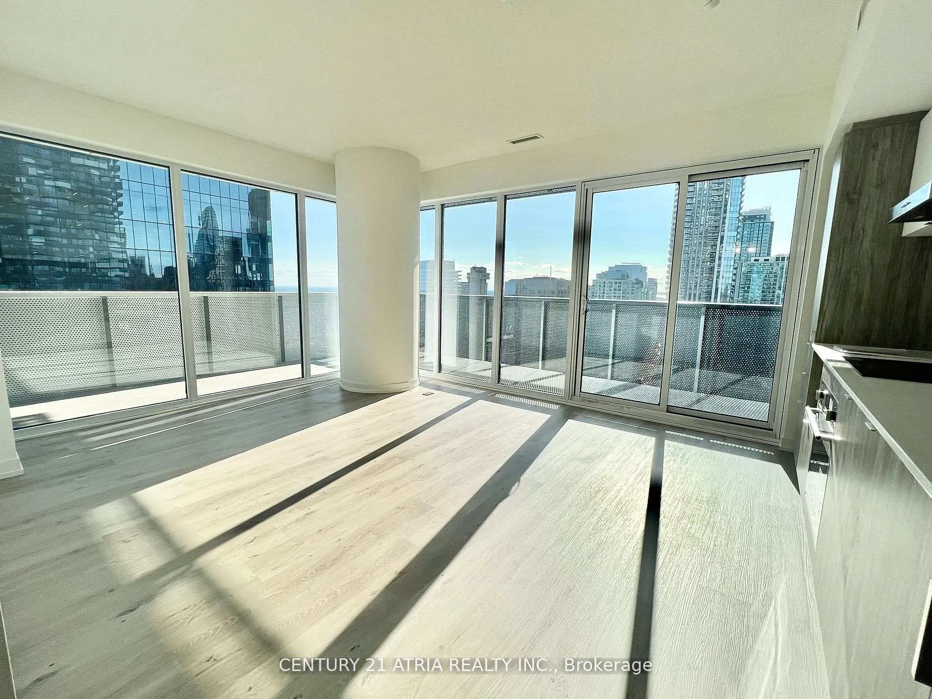 Photo 4 of Unit 3311, 138 Downes Street, Toronto, Waterfront Communities — HOMEH