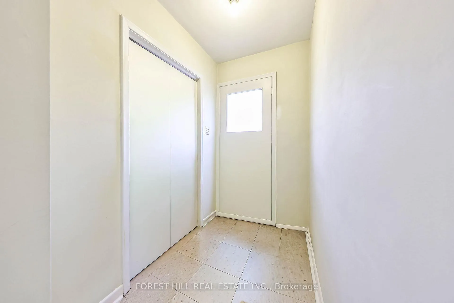 Photo 19 of 63 Hopperton Drive, North York, St. Andrew-Windfields — HOMEH