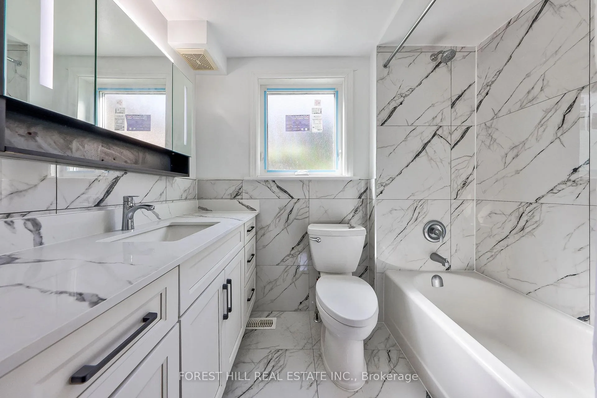 Photo 22 of 63 Hopperton Drive, North York, St. Andrew-Windfields — HOMEH