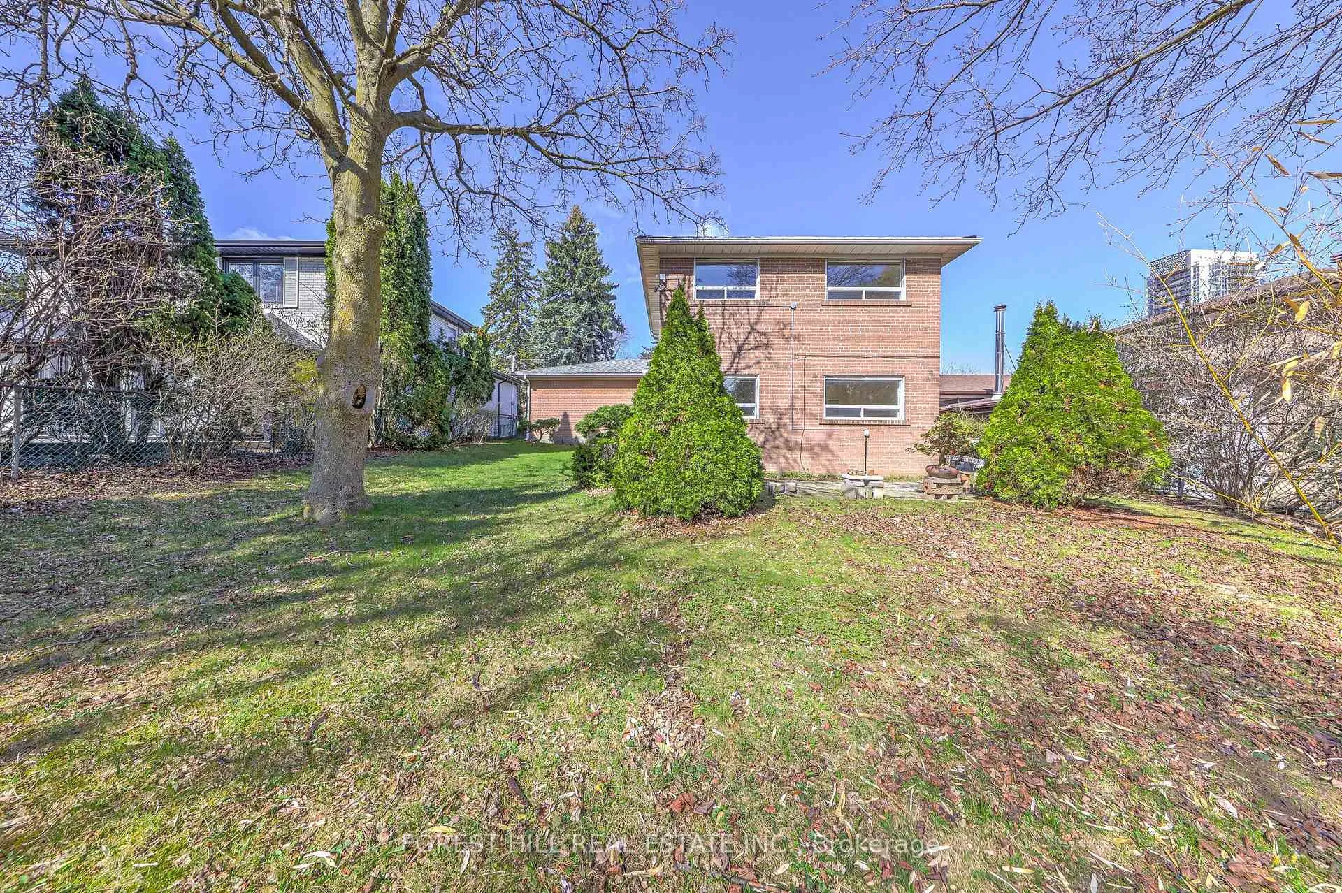 Photo 27 of 63 Hopperton Drive, North York, St. Andrew-Windfields — HOMEH
