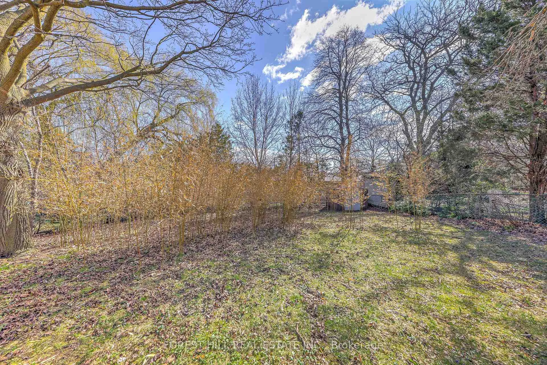 Photo 28 of 63 Hopperton Drive, North York, St. Andrew-Windfields — HOMEH