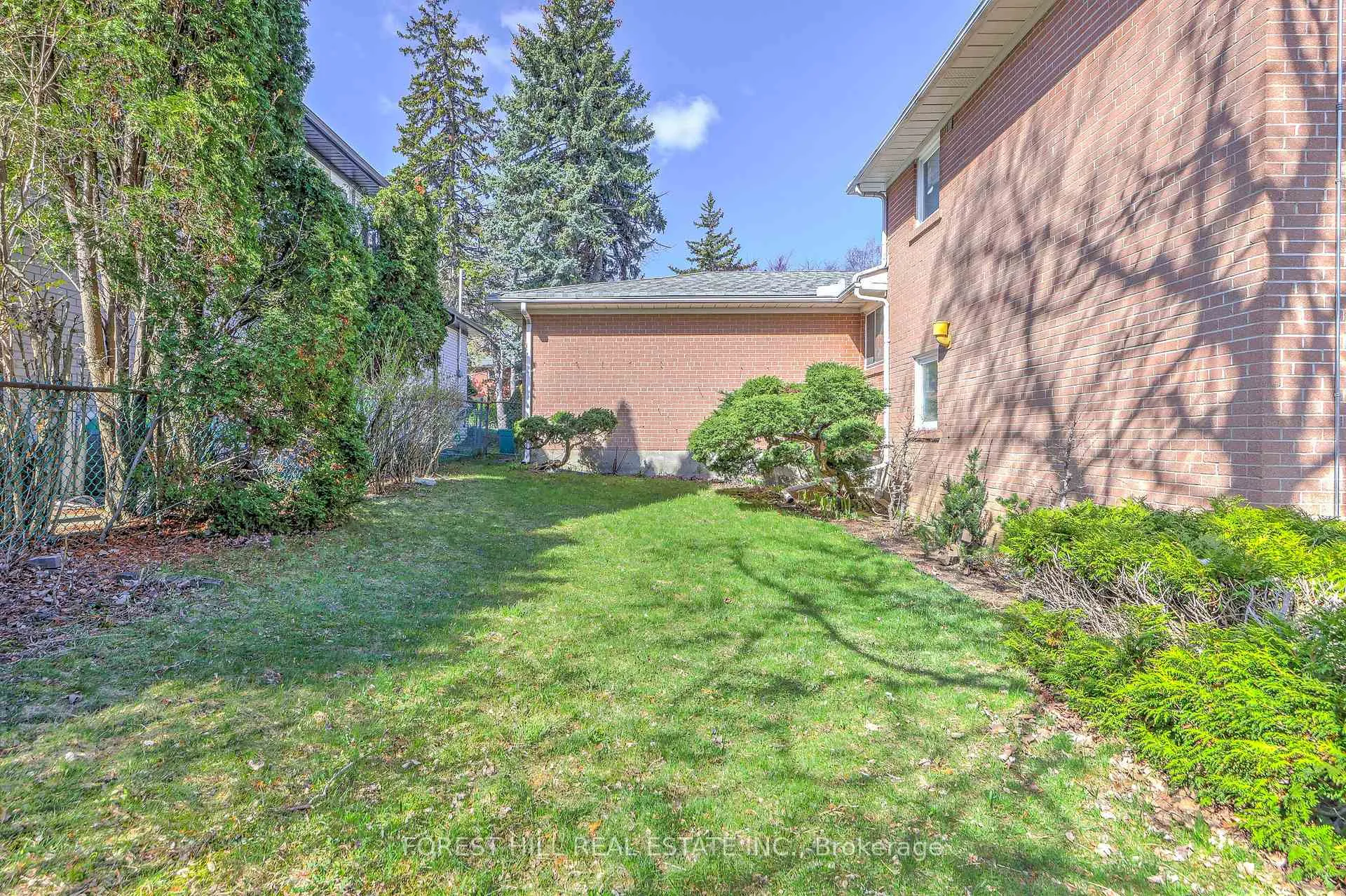 Photo 30 of 63 Hopperton Drive, North York, St. Andrew-Windfields — HOMEH