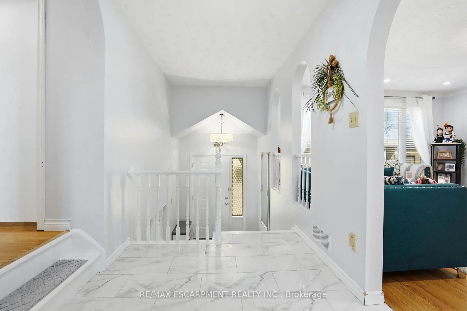 Photo 7 of 85 Summerlea Drive, Hamilton, Lisgar — HOMEH