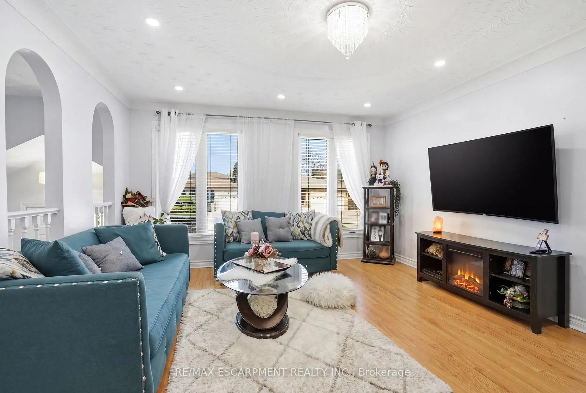 Photo 9 of 85 Summerlea Drive, Hamilton, Lisgar — HOMEH