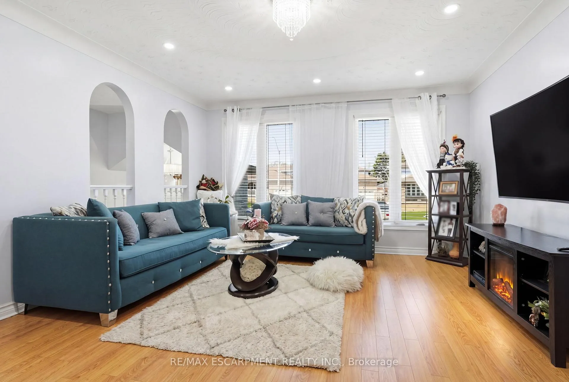 Photo 10 of 85 Summerlea Drive, Hamilton, Lisgar — HOMEH