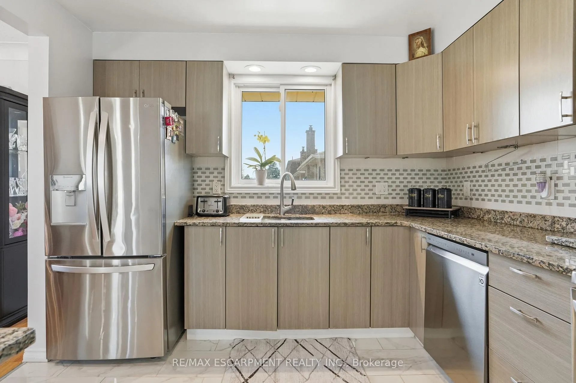 Photo 15 of 85 Summerlea Drive, Hamilton, Lisgar — HOMEH