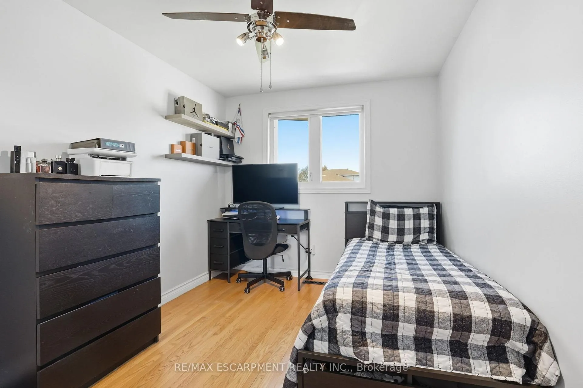 Photo 21 of 85 Summerlea Drive, Hamilton, Lisgar — HOMEH