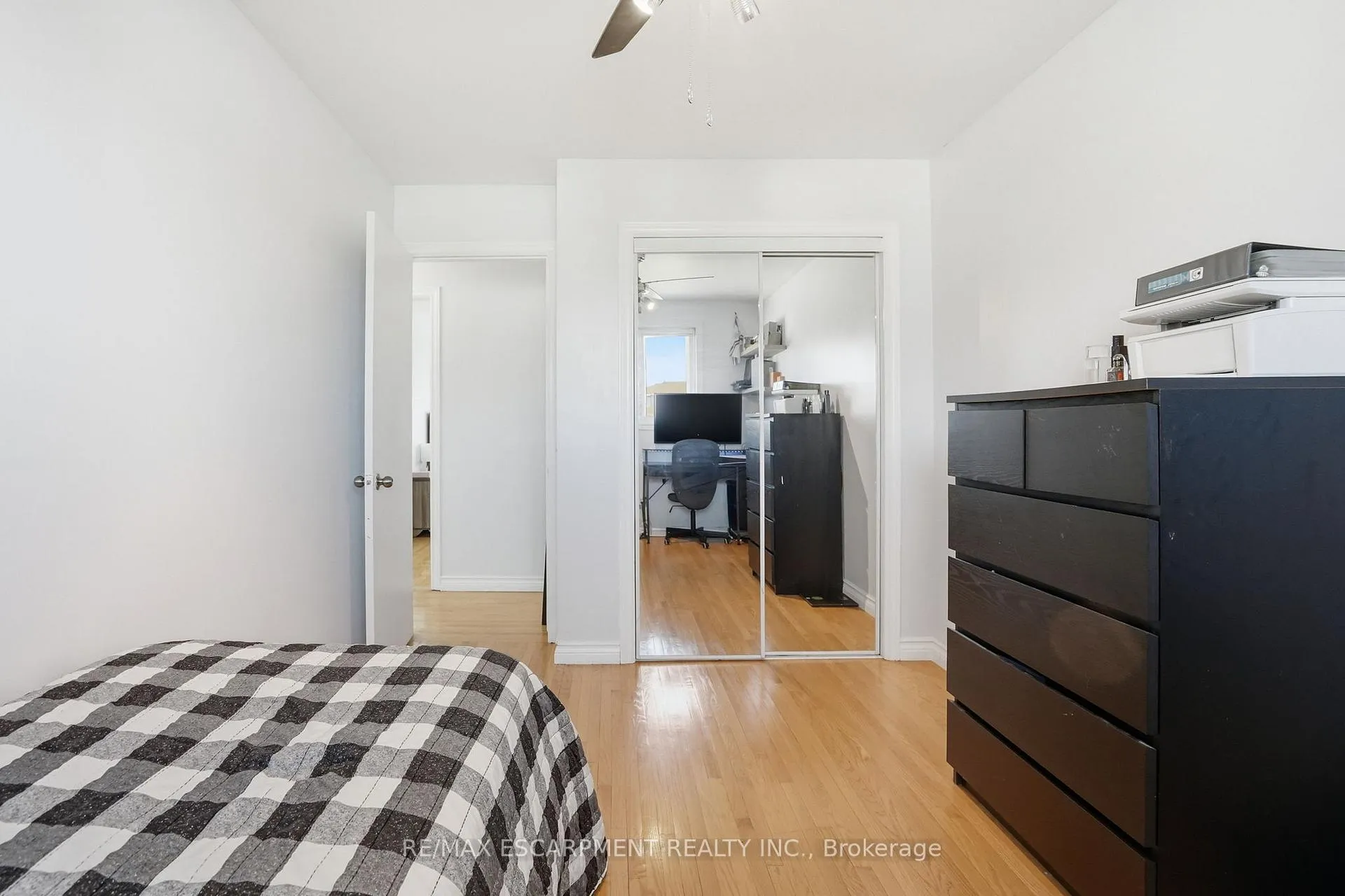 Photo 22 of 85 Summerlea Drive, Hamilton, Lisgar — HOMEH