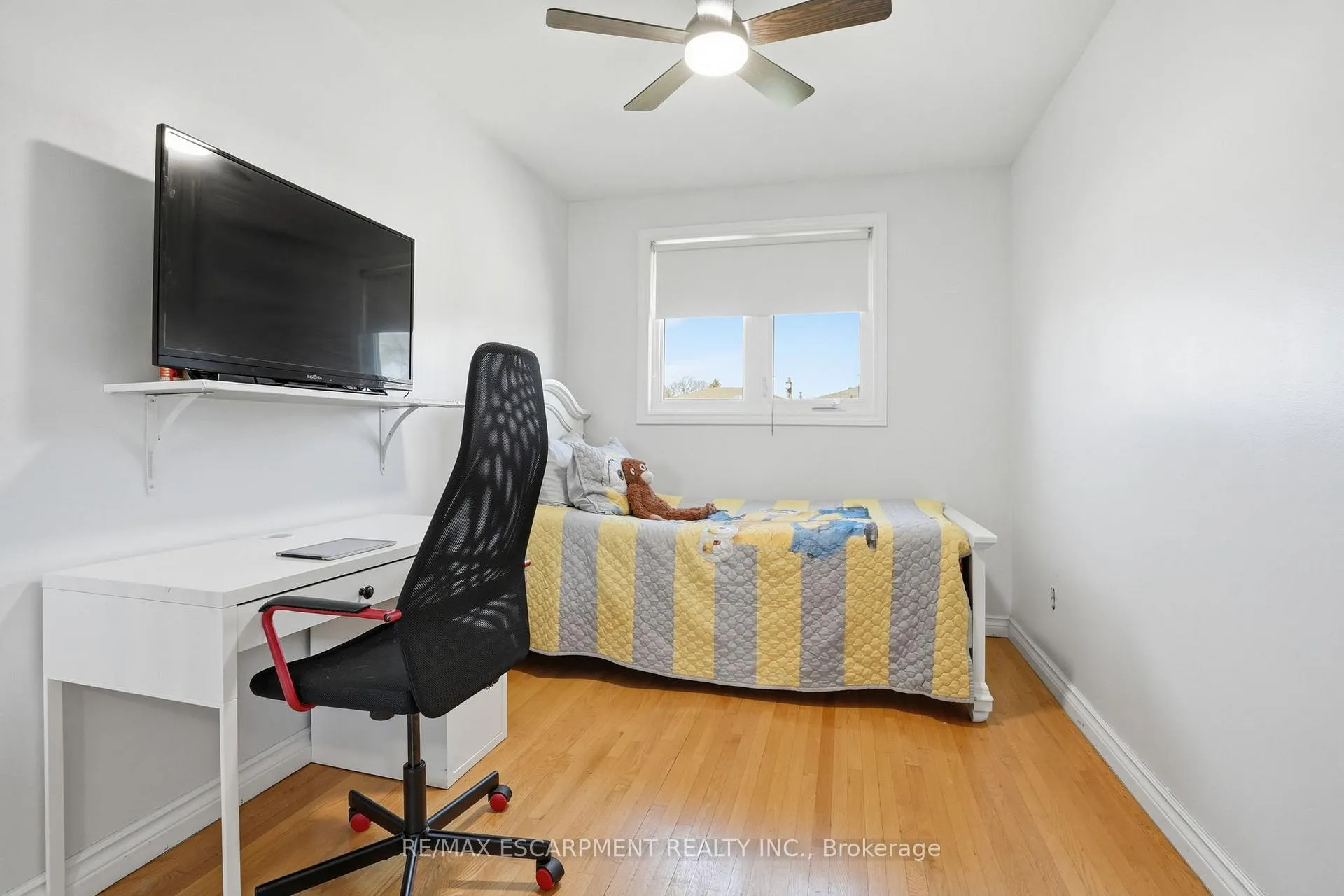 Photo 23 of 85 Summerlea Drive, Hamilton, Lisgar — HOMEH