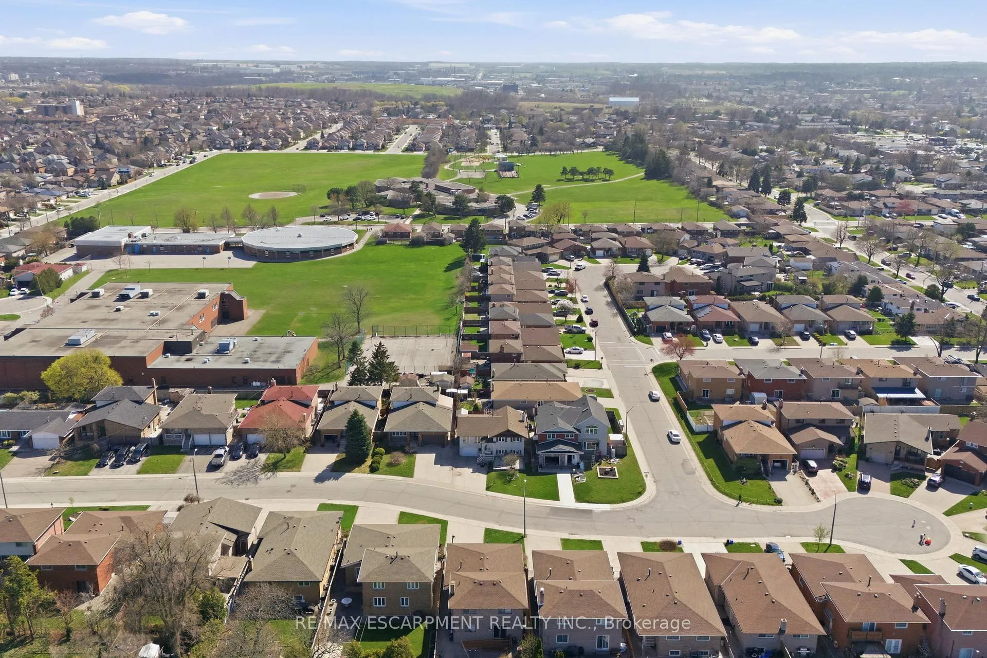 Photo 45 of 85 Summerlea Drive, Hamilton, Lisgar — HOMEH