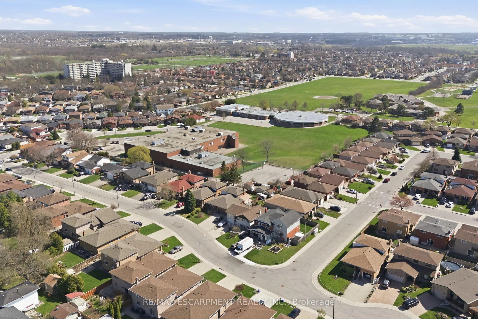 Photo 46 of 85 Summerlea Drive, Hamilton, Lisgar — HOMEH