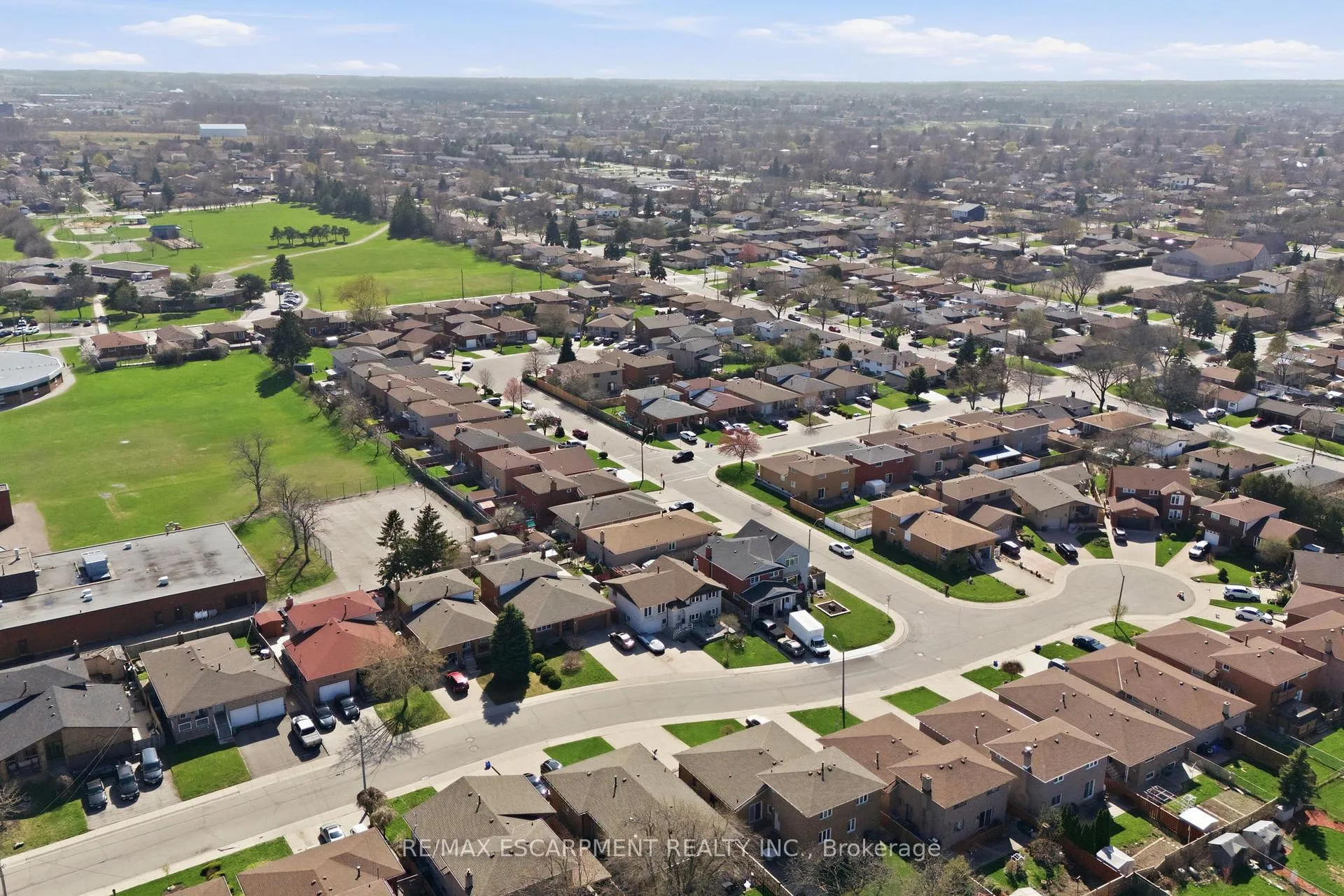 Photo 47 of 85 Summerlea Drive, Hamilton, Lisgar — HOMEH