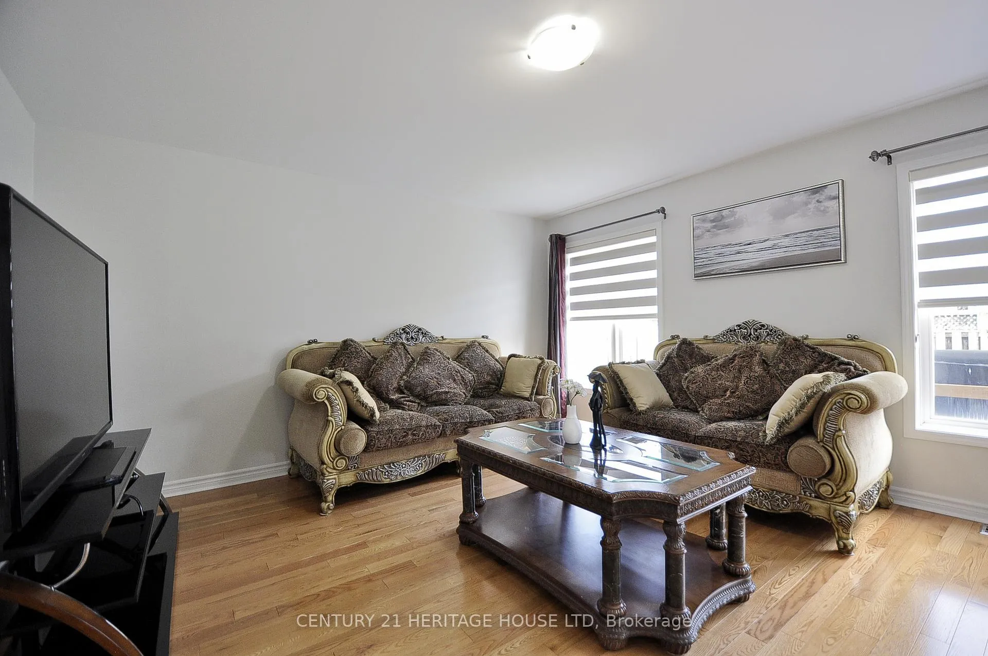 Photo 17 of 153 Coulthard Boulevard, Cambridge — HOMEH