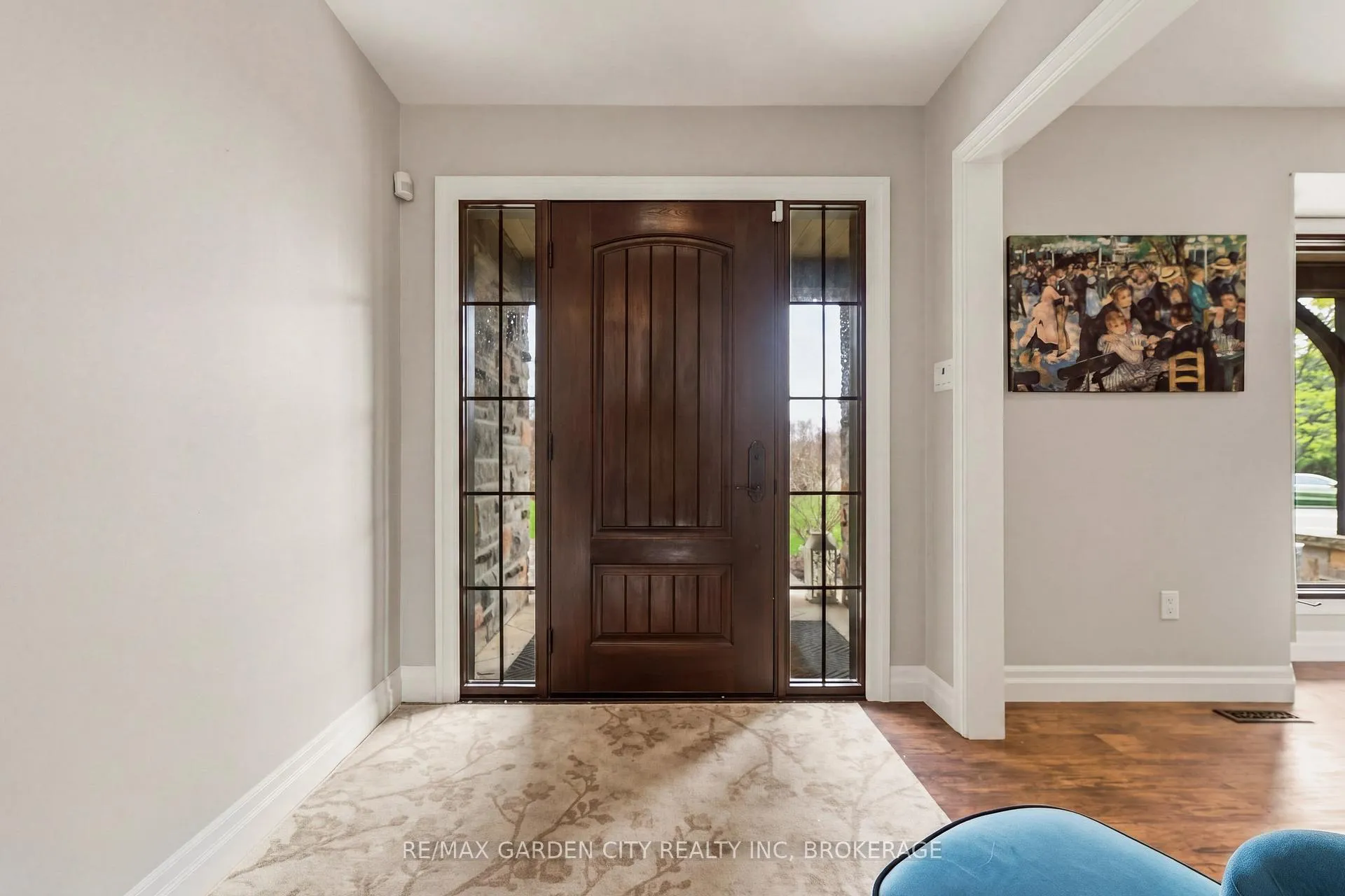 Photo 5 of 802 Sawmill Road, Hamilton, Ancaster — HOMEH