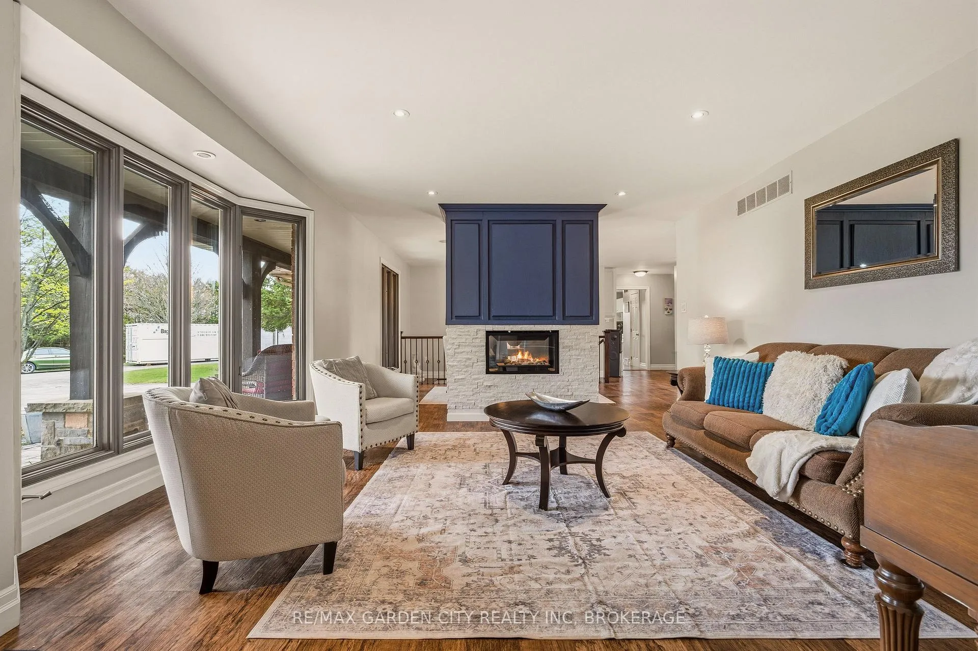 Photo 7 of 802 Sawmill Road, Hamilton, Ancaster — HOMEH