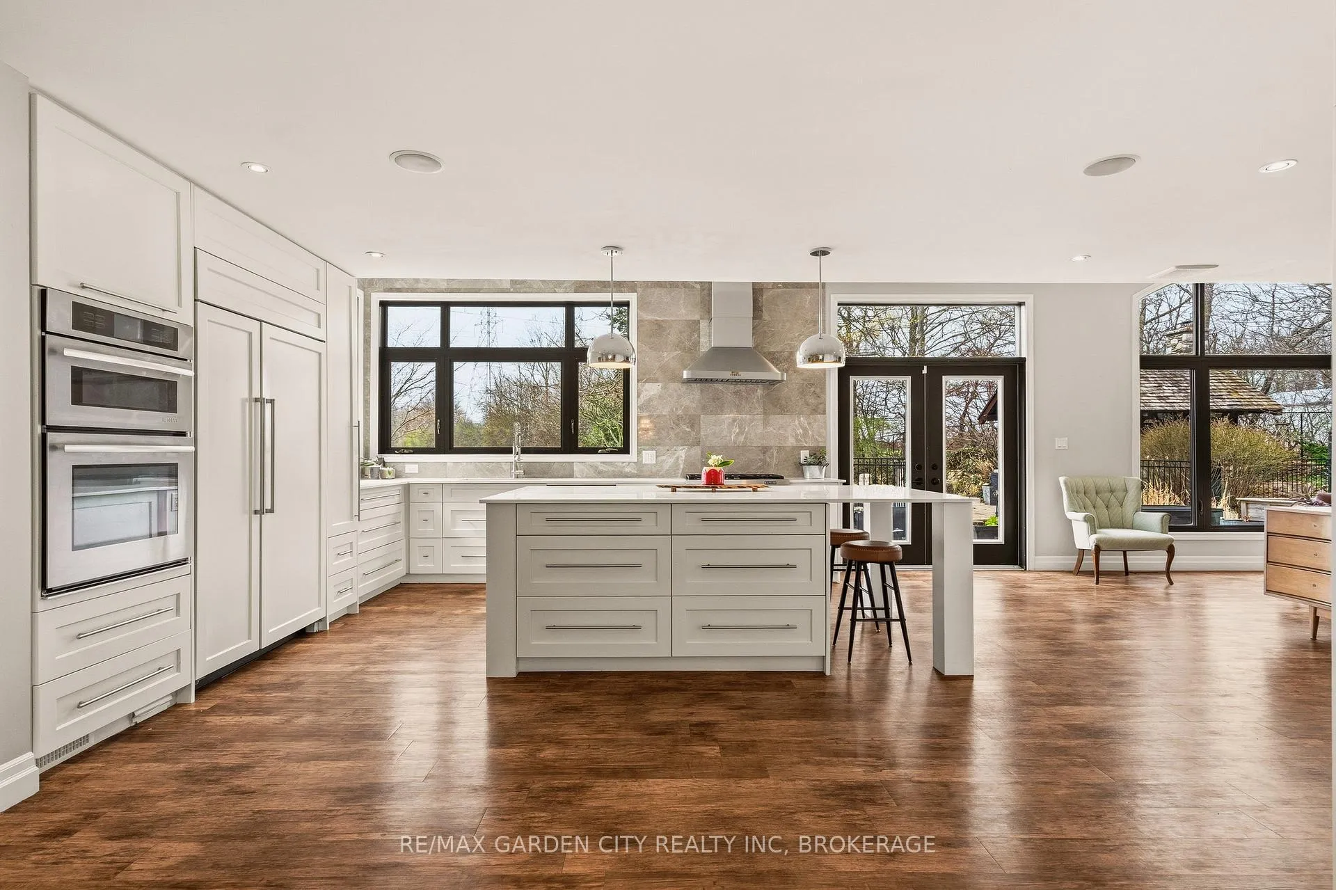 Photo 12 of 802 Sawmill Road, Hamilton, Ancaster — HOMEH
