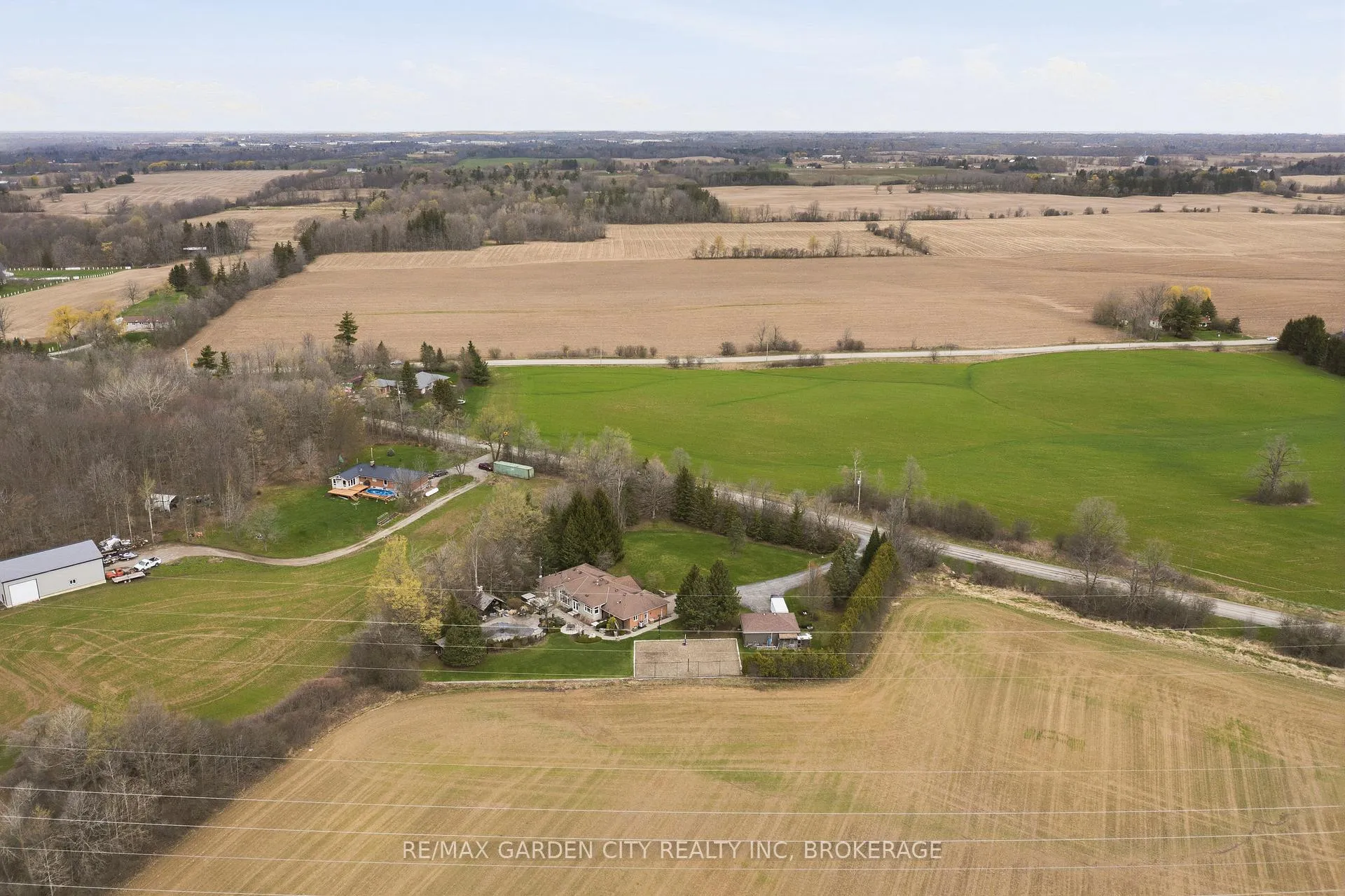 Photo 41 of 802 Sawmill Road, Hamilton, Ancaster — HOMEH