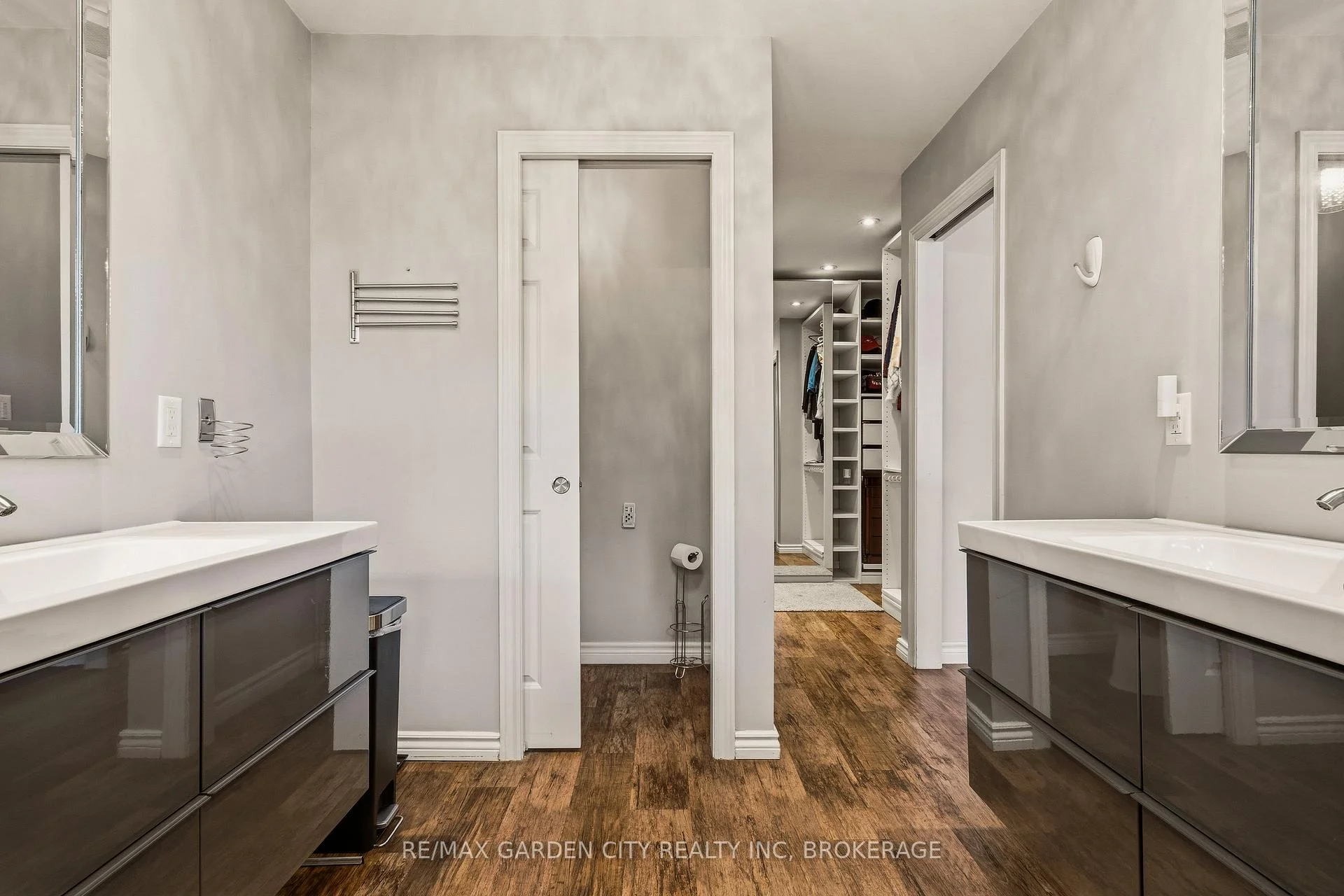 Photo 50 of 802 Sawmill Road, Hamilton, Ancaster — HOMEH