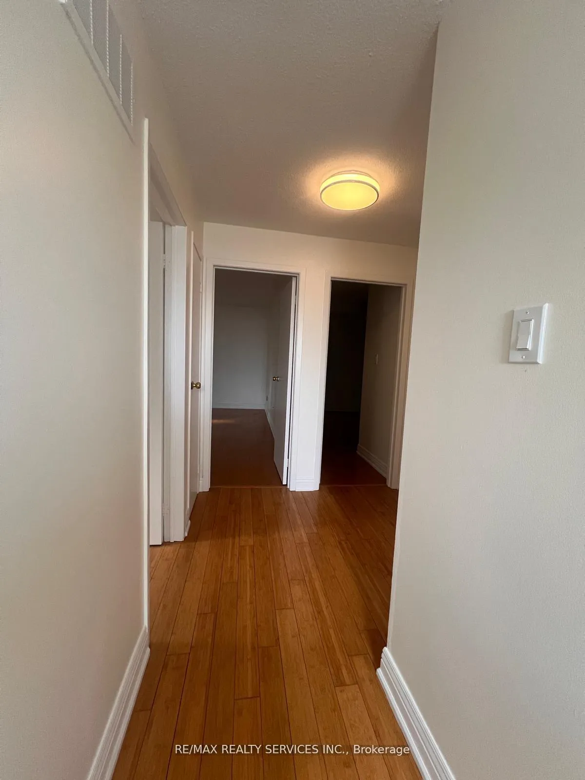 Photo 11 of 31 Junewood Crescent, Brampton, Northgate — HOMEH